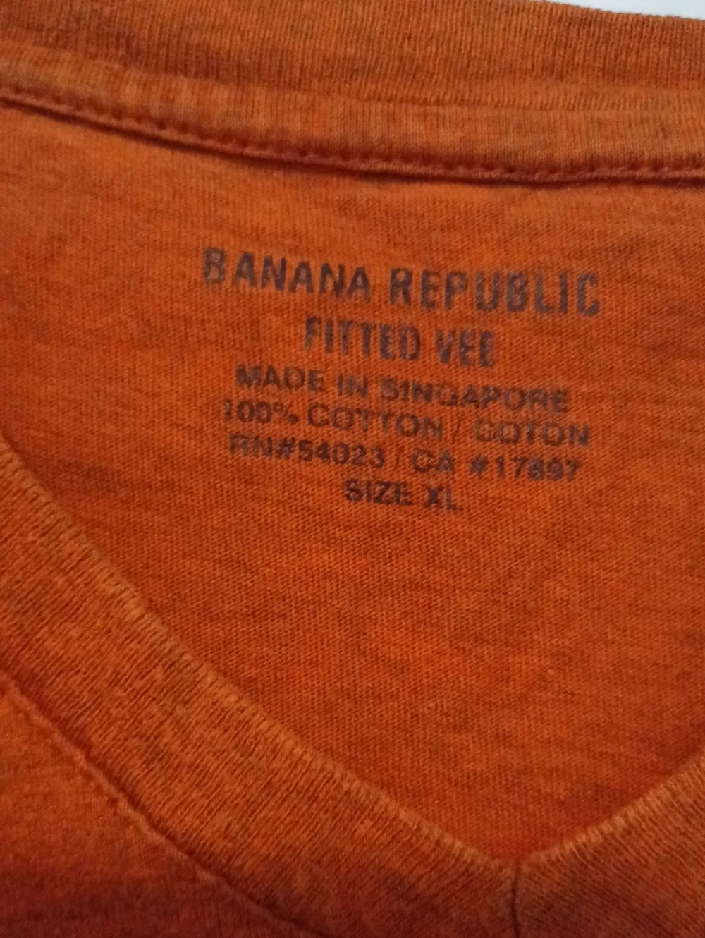 > Banana Republic Men's V-Neck Short Sleeve Tee - Rust Orange And Khaki Polo XL